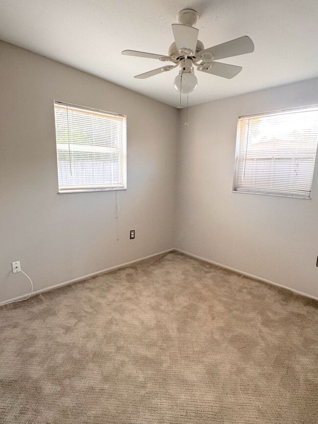 Building Photo - Charming 4-Bedroom Home in Seminole, FL - SECTION 8/HOUSING VOUCHER ACCEPTED!