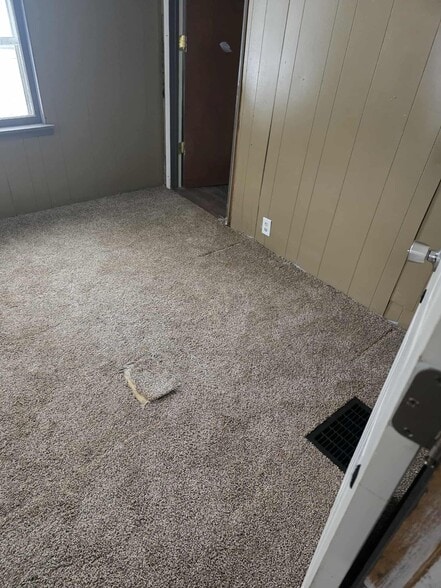 Building Photo - 1180 E Mueller Ave