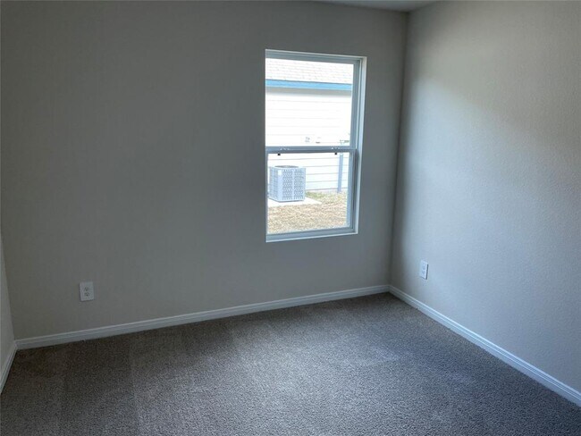 Building Photo - 326 Rd 5138