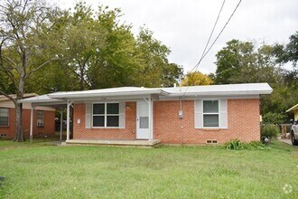 Building Photo - Lovely 2-1 home in Irving!