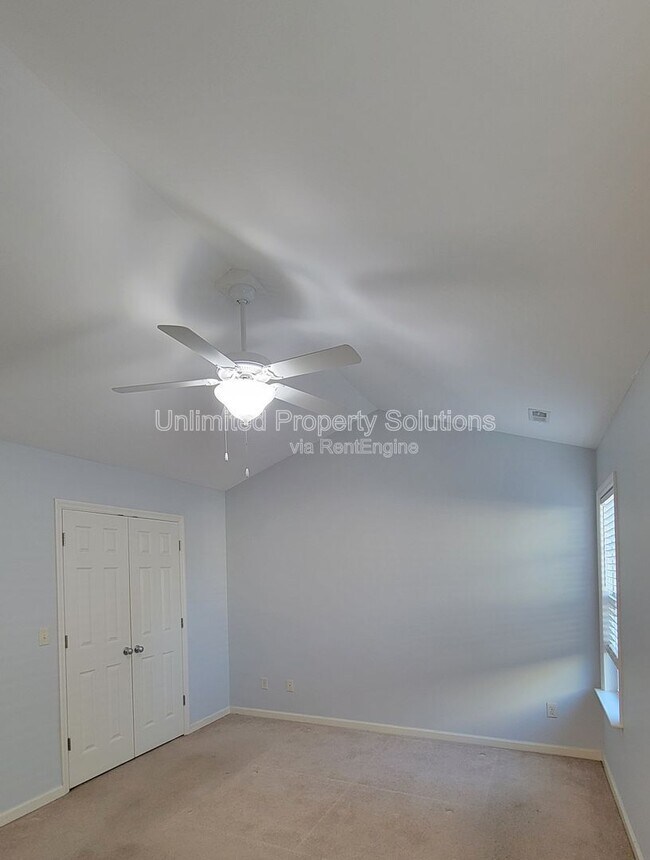 Building Photo - 226 Chambers St