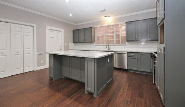 Building Photo - 14326 Cashel Wood Dr