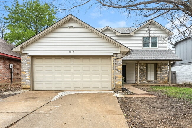 Building Photo - 4844 Thistledown Dr