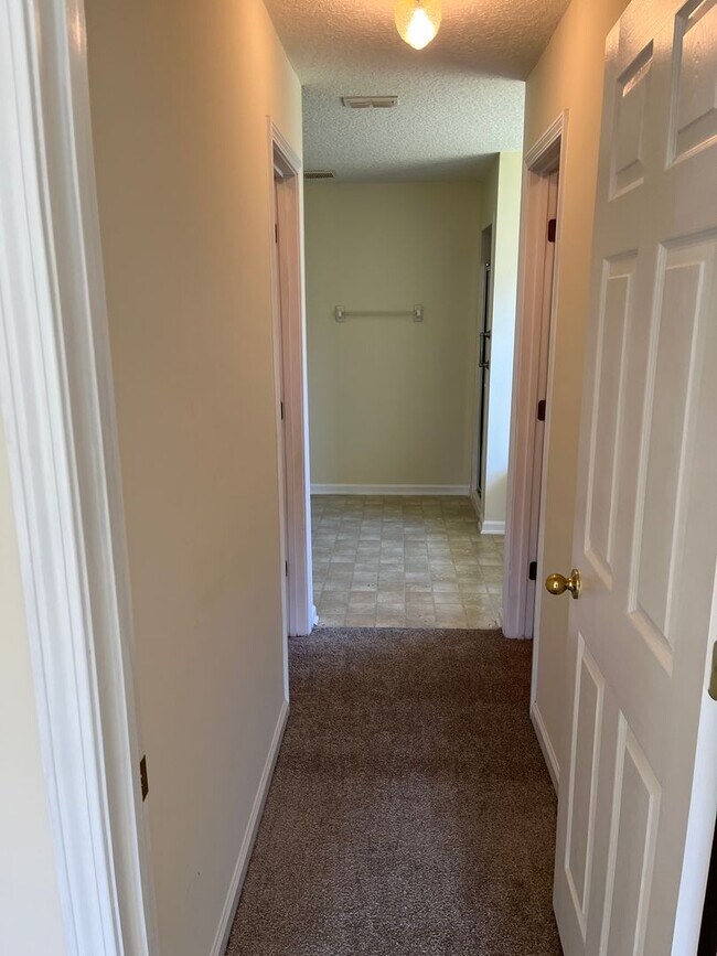 Building Photo - 3537 Whisper Creek Blvd