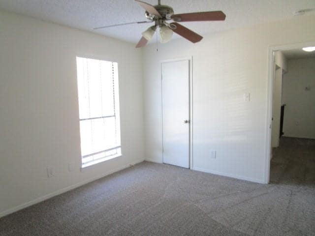 Building Photo - 852 Whitehall Dr
