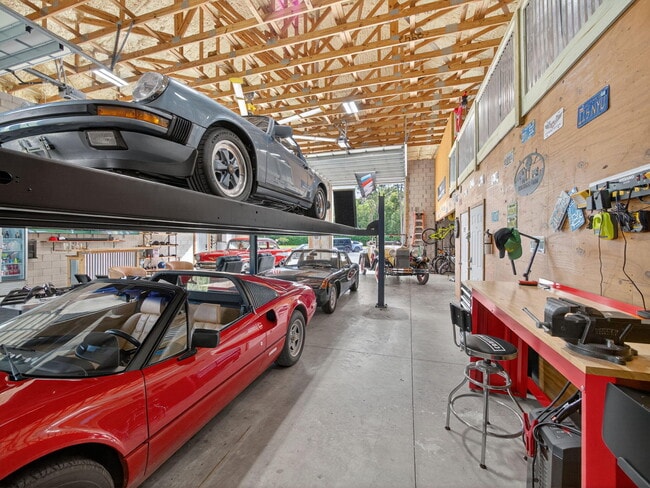 Building Photo - 17593 Winterhawk Trail