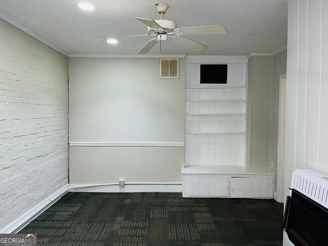 Building Photo - 613 N Greenwood St