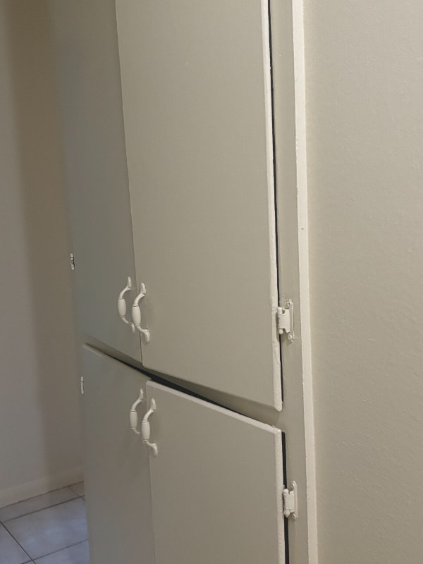 Building Photo - 632 E 107th St