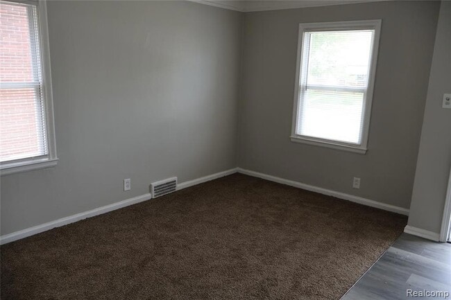 Building Photo - 5559 Bluehill St
