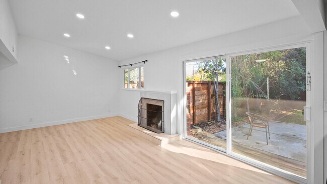 Building Photo - 5 Ormond Ct