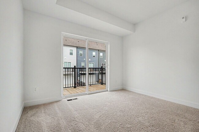 Building Photo - 705 Grove Edge Ln