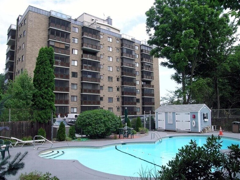 Building Photo - 990 Massachusetts Ave