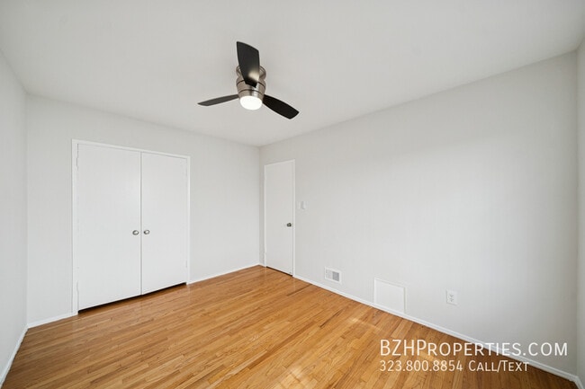 Building Photo - 1306 Havenhurst Dr