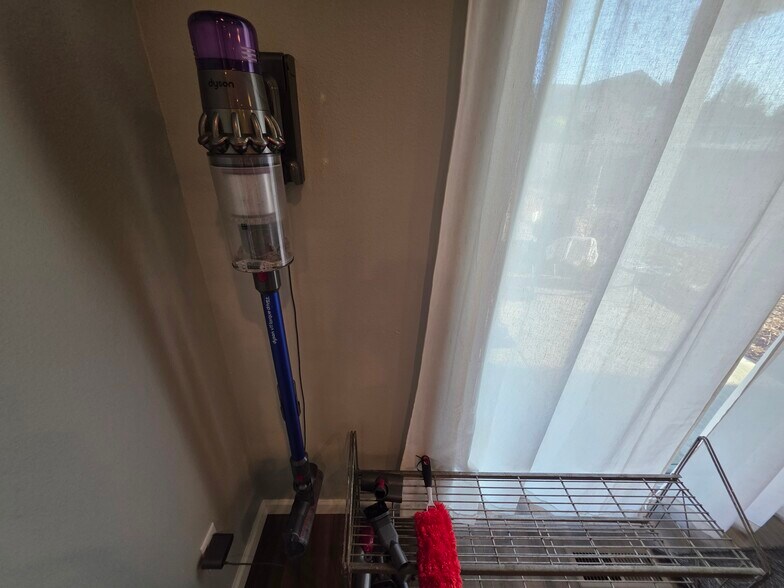 Building Photo - 10721 NE 109th St