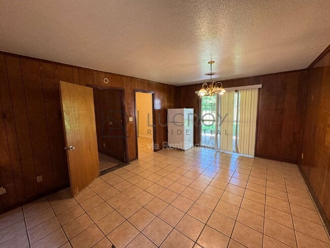 Building Photo - 577 Dryden Ave