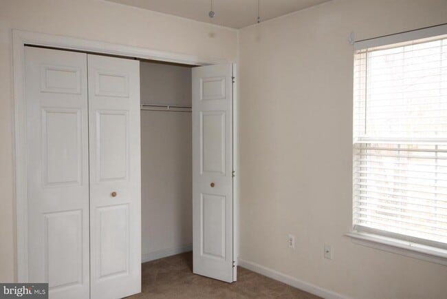 Building Photo - 25880 Brookwood Rd