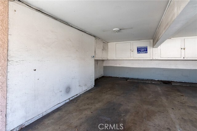 Building Photo - 912 S Ash Ave