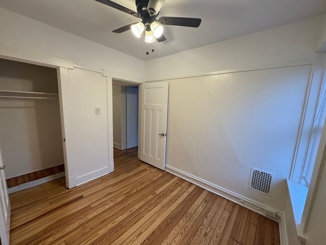 Building Photo - Great Morningside Row House with Front Porch!