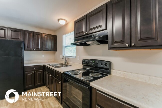 Building Photo - 1095 Cedar Pl