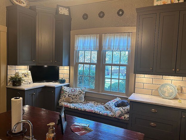 Building Photo - 118 Humphrey St