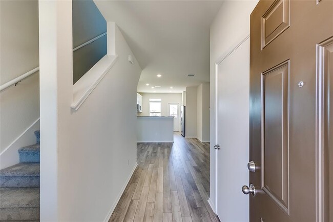 Building Photo - 254 Small Seed Dr