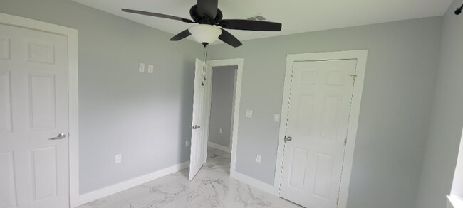 Building Photo - 41522 Buratt St