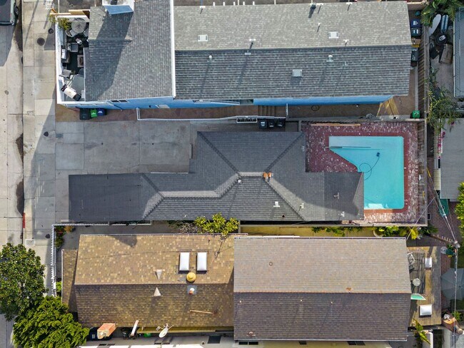 Building Photo - Balboa Peninsula Pool Home