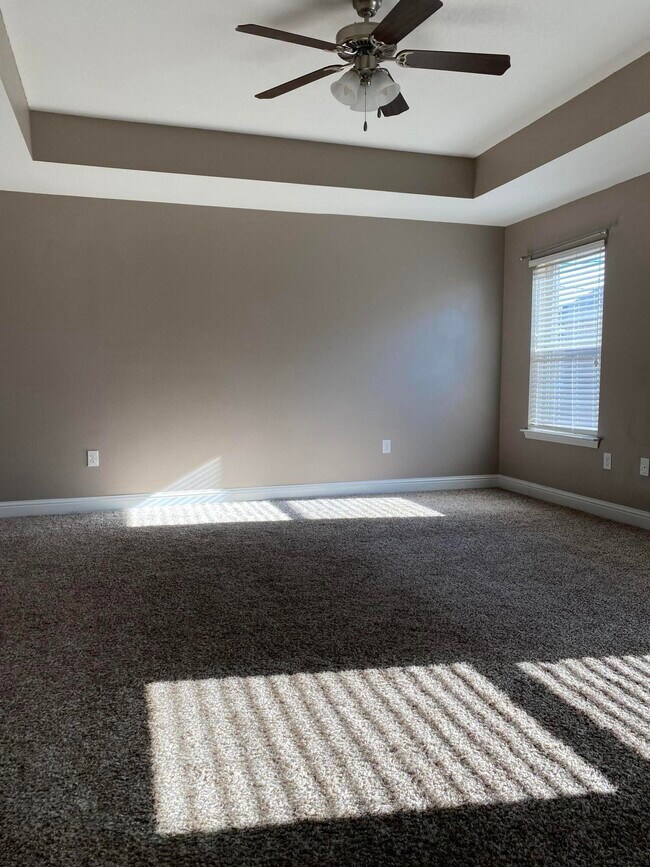 Building Photo - 8544 Holley Hills Cir