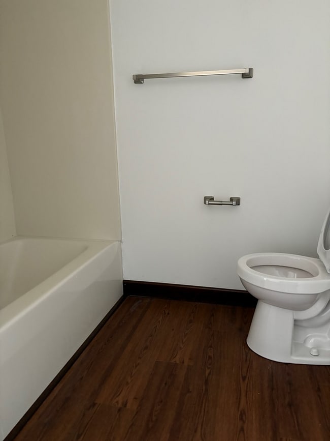 Building Photo - 39092 Mumford St