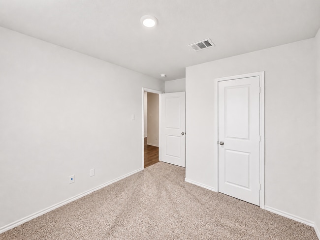 Building Photo - Practically New Home with Parks, Pools, Amazing Community!