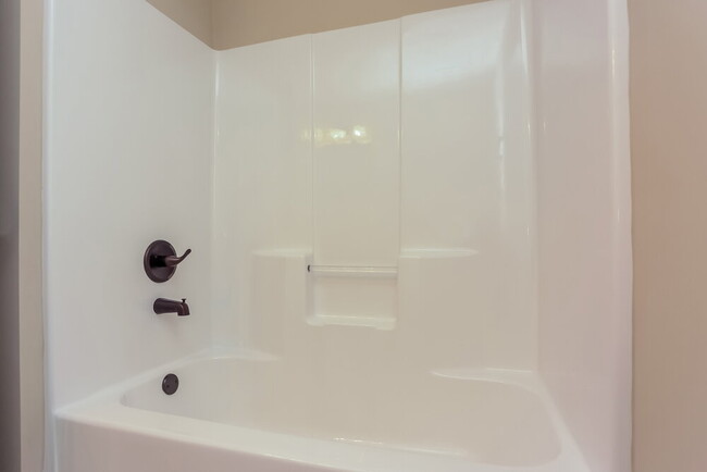 Building Photo - 2229 Lesterfield Pl