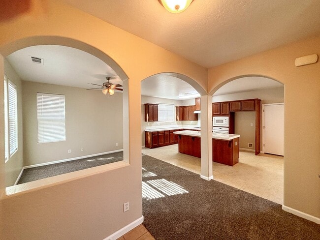 Building Photo - 5537 N Gates Ave