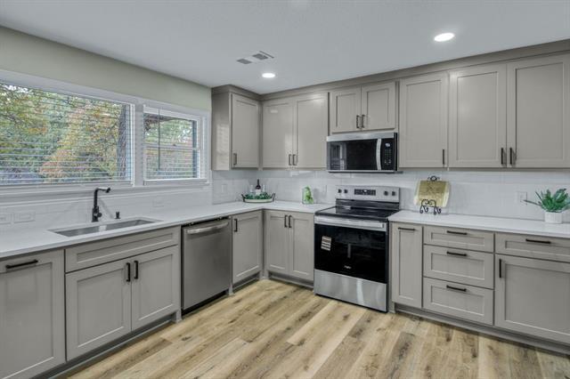 Building Photo - 805 Ross Trail