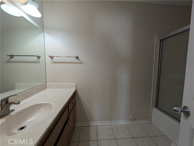Building Photo - 27535 Lakeview Dr