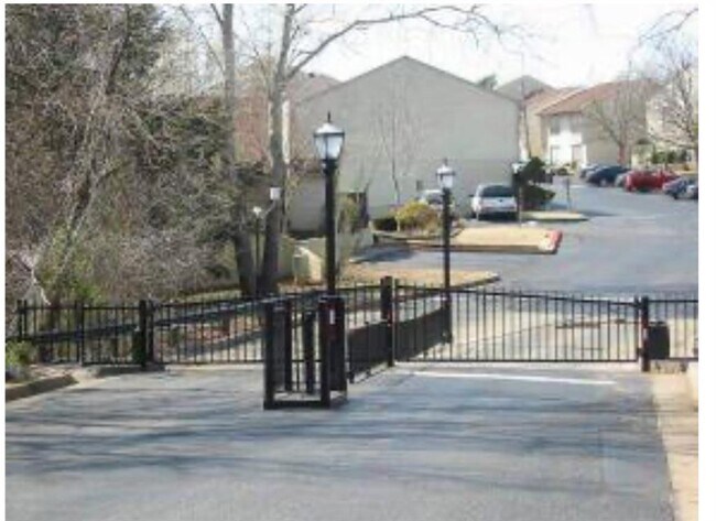 Building Photo - 803 Cardinal Creek Blvd