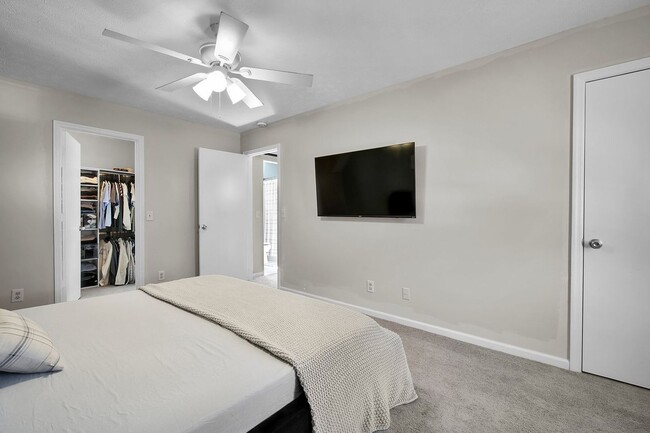 Building Photo - 234 Bordeaux Ln