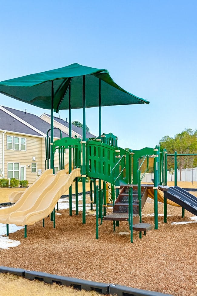 Building Photo - 850 New Derby Ln