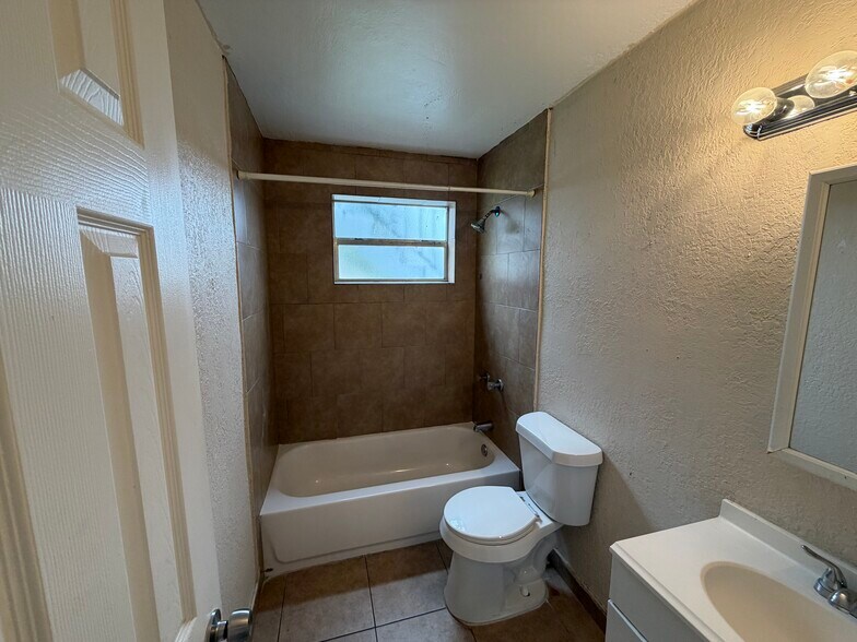 Building Photo - 7361 NW 37th St
