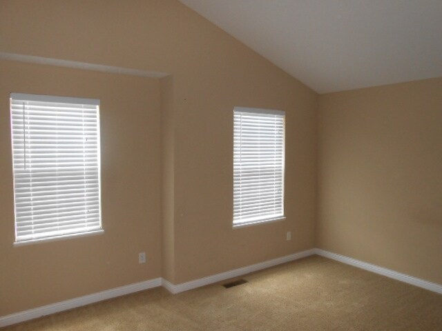 Building Photo - 532 Greenwood Loop