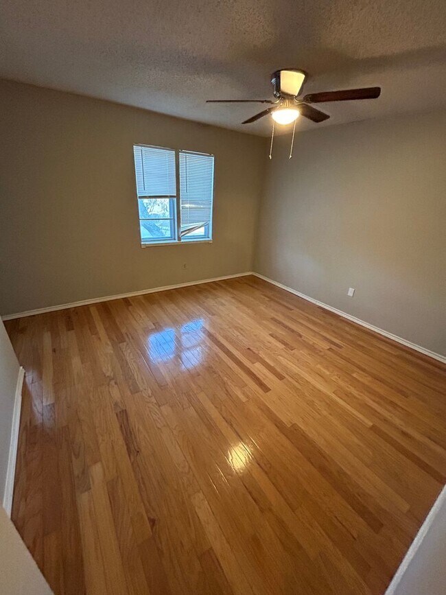 Building Photo - This home is sure to impress any homeowner
