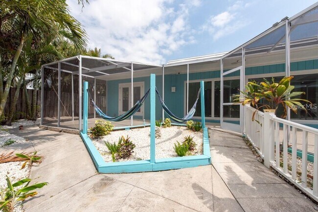 Building Photo - 4643 Bay Crest Dr