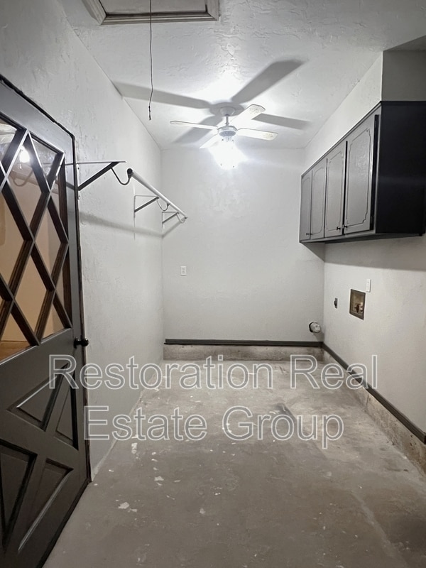 Building Photo - 819 N2964 Rd