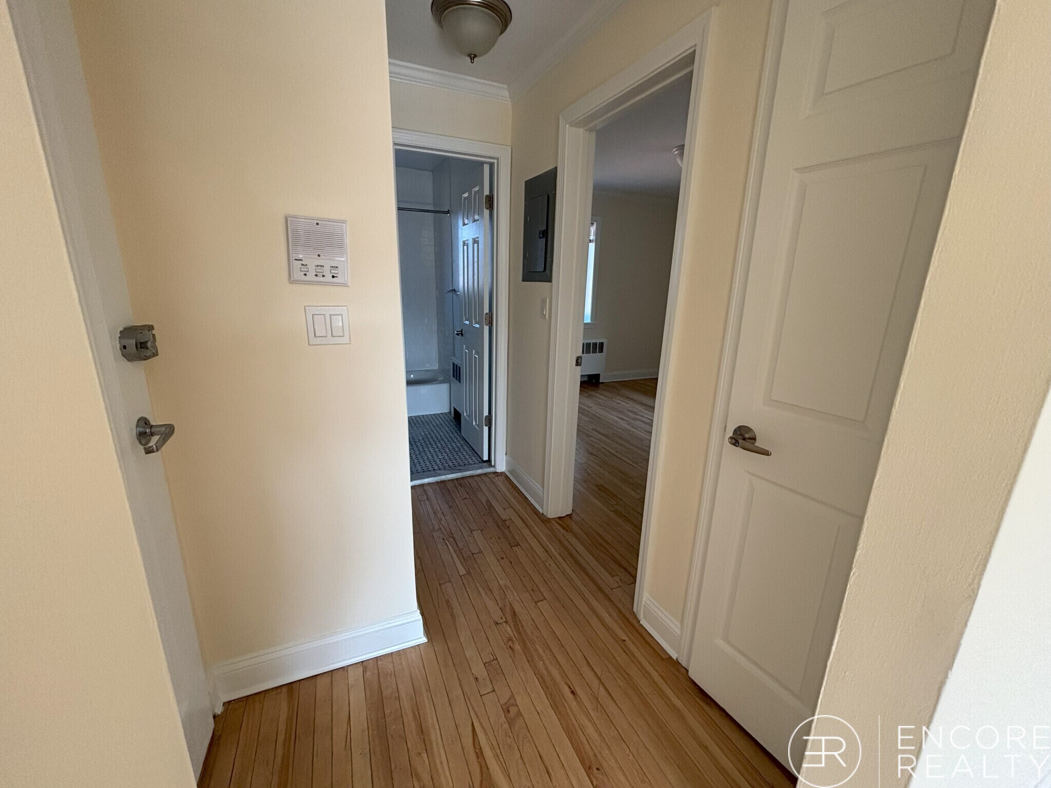 Building Photo - 72 Saint Paul St