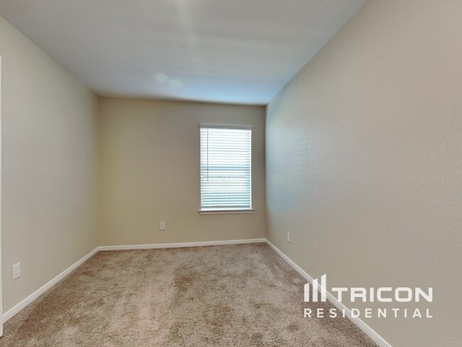 Building Photo - 805 Painted Bison Dr