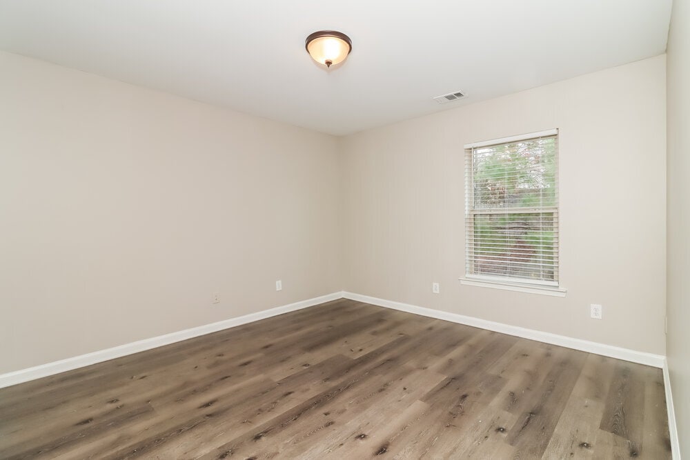 Building Photo - 206 Shaw Dr