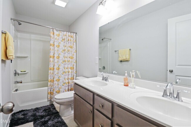 Building Photo - 396 Bent Willow Dr