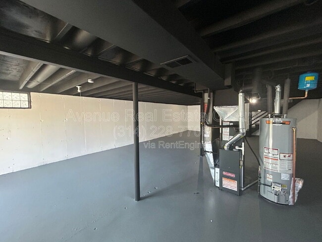 Building Photo - 10412 Prince Dr