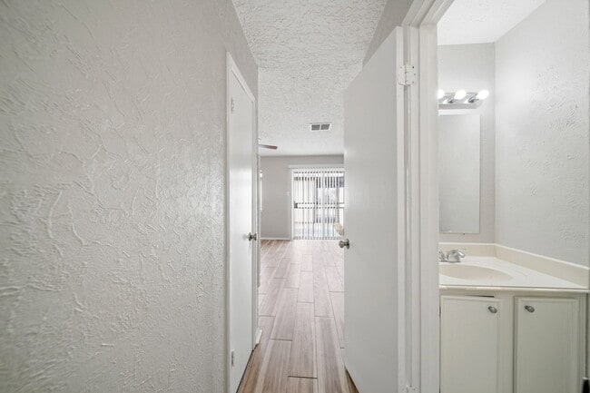 Building Photo - 13464 Castilian Dr