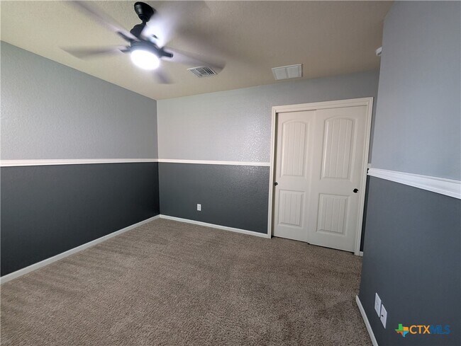Building Photo - 1337 Lauren St