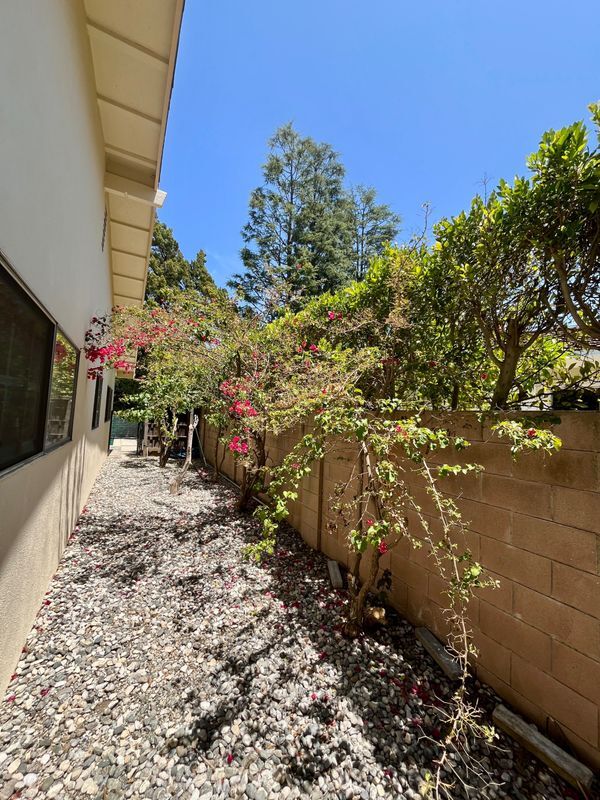 Building Photo - 16641 Park Ln Cir